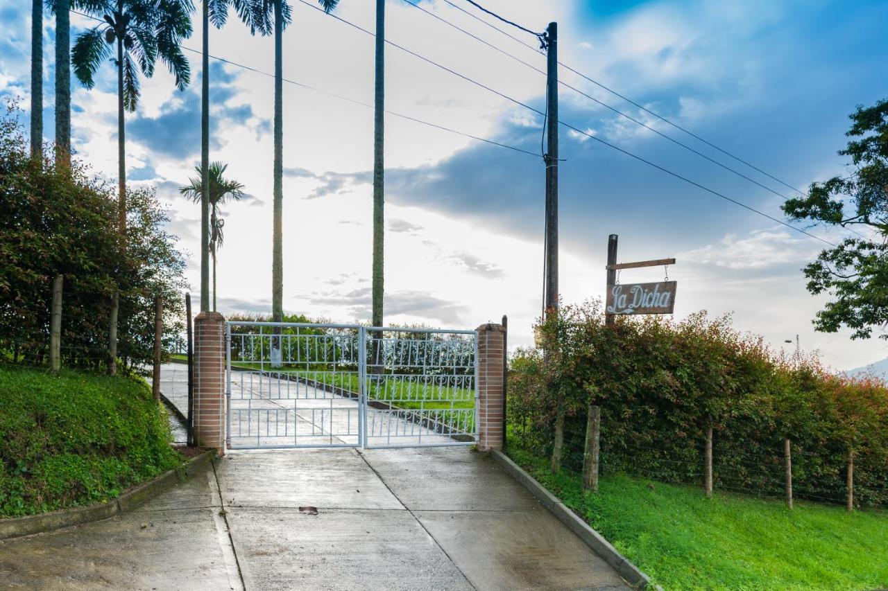 Agradable cabaña cafetera con jacuzzi a 12 min del centro de pereira Pereira Exterior foto